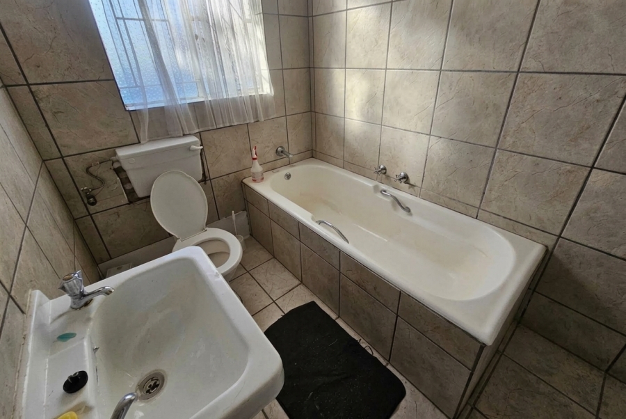 4 Bedroom Property for Sale in Brandwag Free State